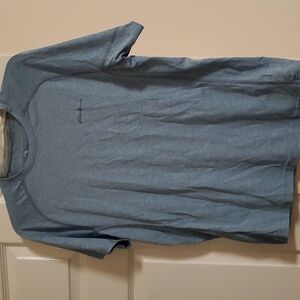 Good active top for men, size S